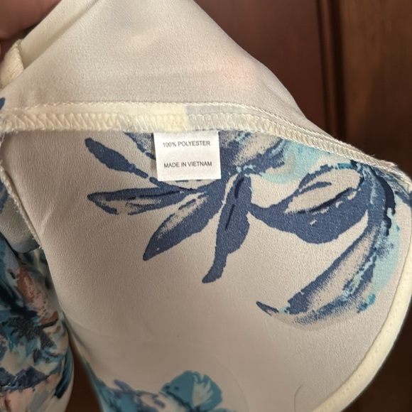 Charming Charlie Floral Camisole - Picture 6 of 9